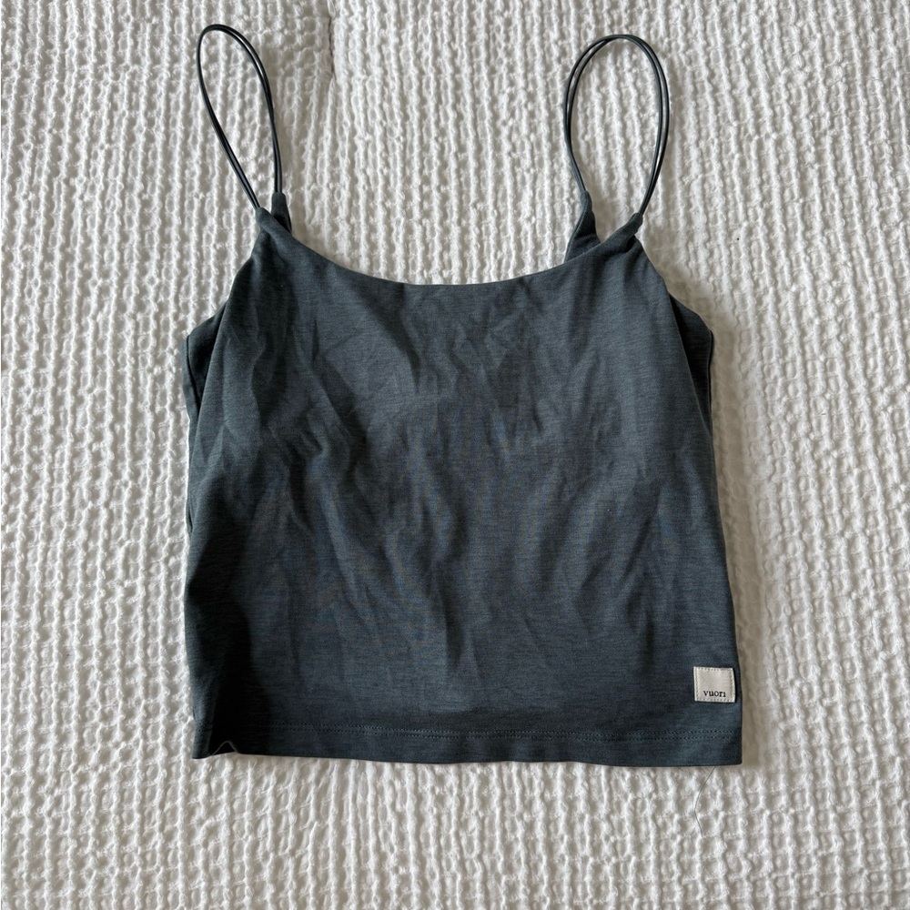 Vuori sports bra